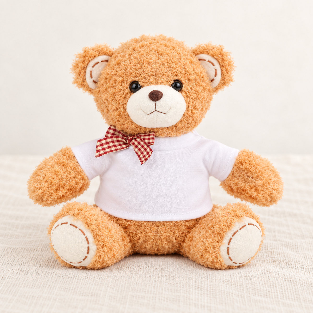 Ours en peluche avec T-shirt personnalisé — 18 cm